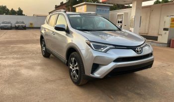 
									Toyota Rav4 LE complet								