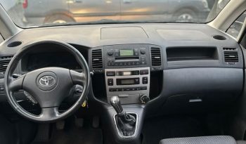
									Toyota Corolla Verso complet								