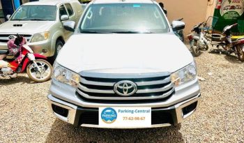 
									Toyota Hilux complet								