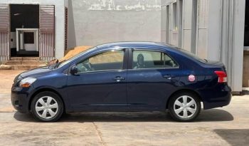 
									TOYOTA YARIS BERLINE complet								