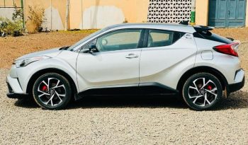 
									TOYOTA CHR complet								