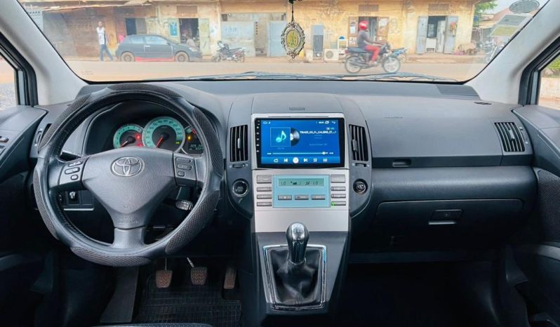 
								Toyota Corolla Verso complet									