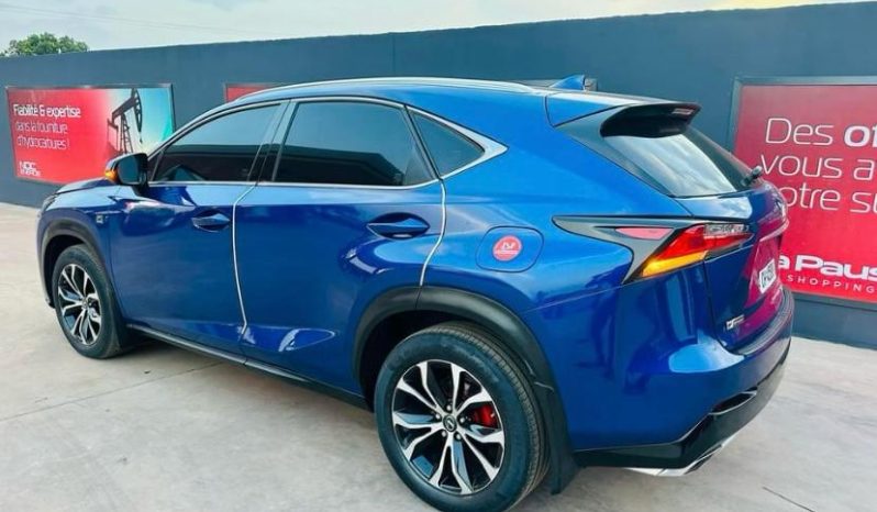 
								LEXUS NX 200T complet									